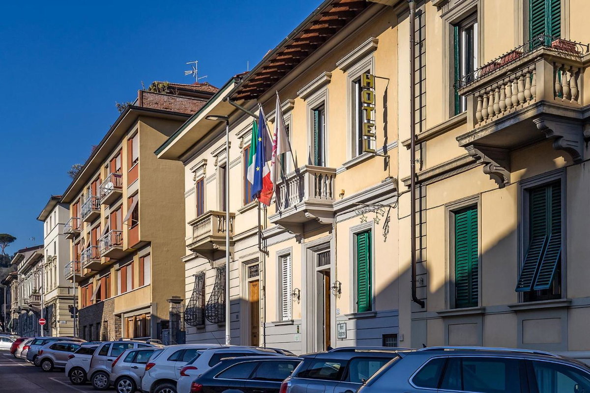 Hotel Ungherese, Italy