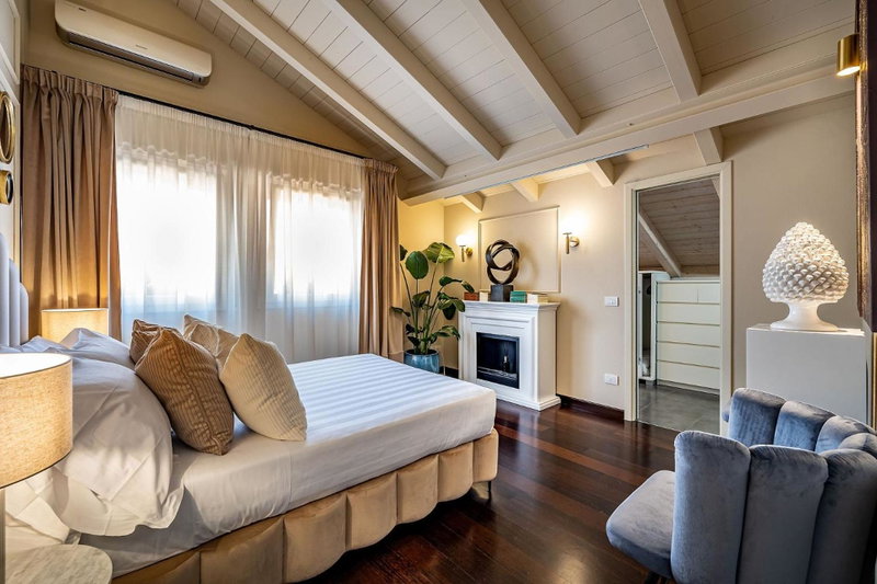 Hotel Ungherese, Florence, Italy