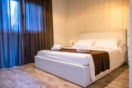 Hotel Venezia Park - ENJOY HOLIDAY, Colà di Lazise, Italy