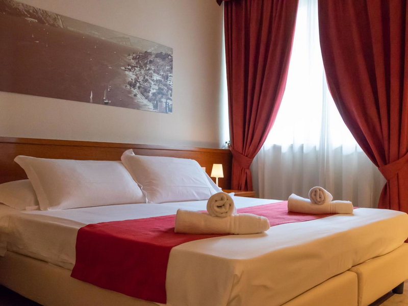 Hotel Venezia Park - ENJOY HOLIDAY, Colà di Lazise, Italy