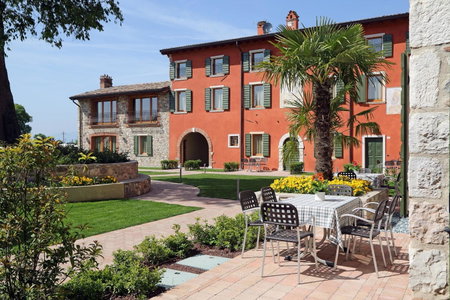 Residence Borgo Mondragon, Lazise, Italy