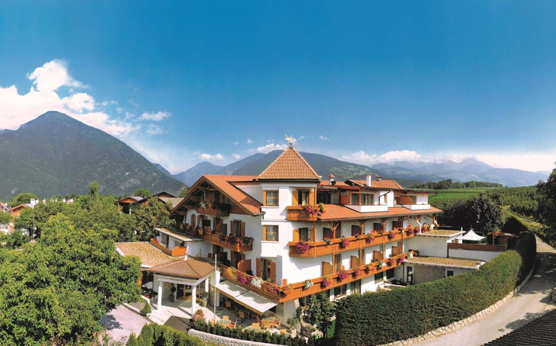 Hotel Hubertushof, Naz-Sciaves, Italy