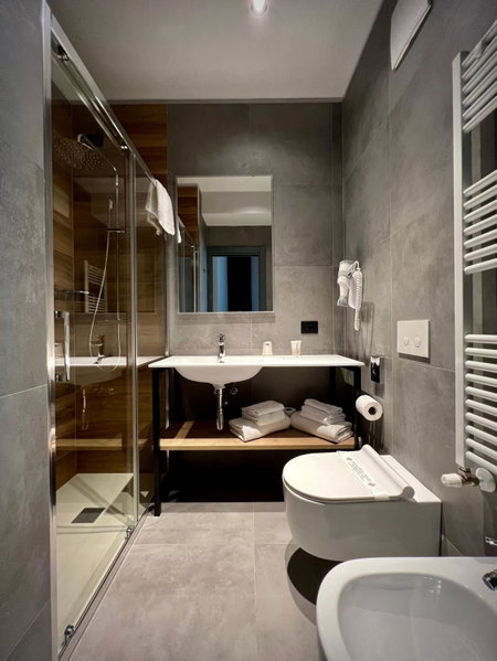 Hotel Leonessa, Brescia, Italy