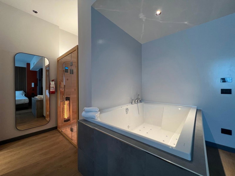 Hotel Leonessa, Brescia, Italy