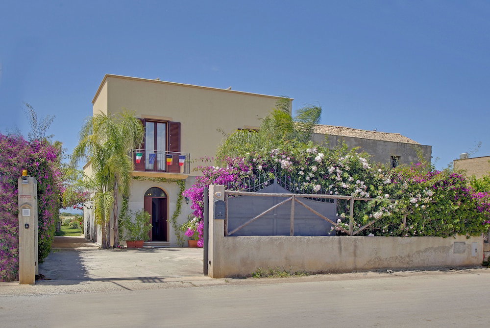 Hotel · Vista Egadi B&B, Paceco