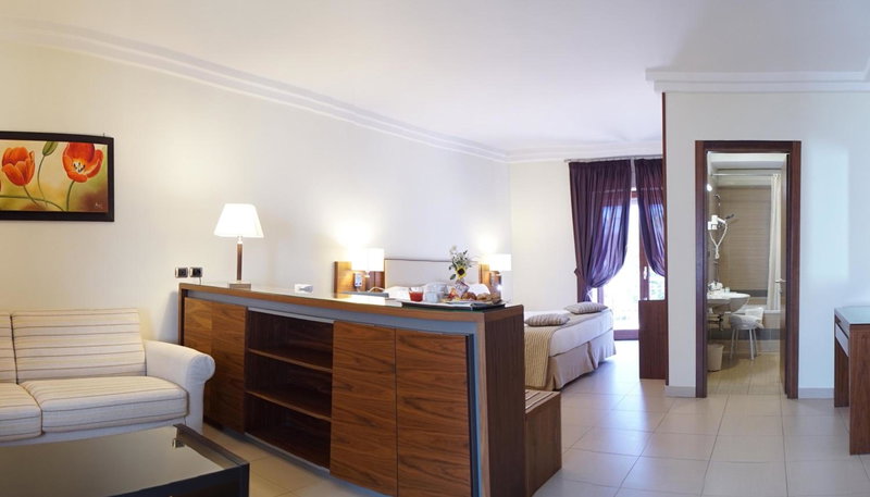 Suites & Residence Hotel, Pozzuoli, Italy