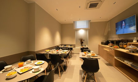 Hotel H21, Milan, Italy