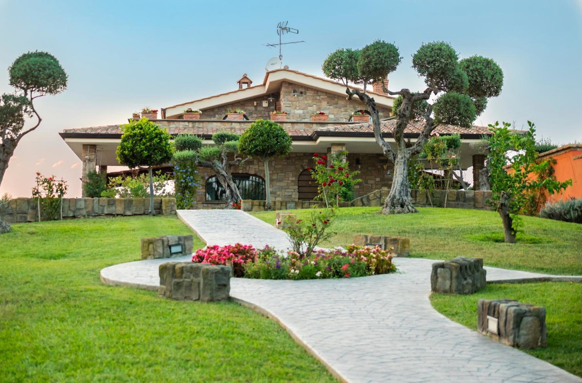 Hotel · Le Rose, Nettuno