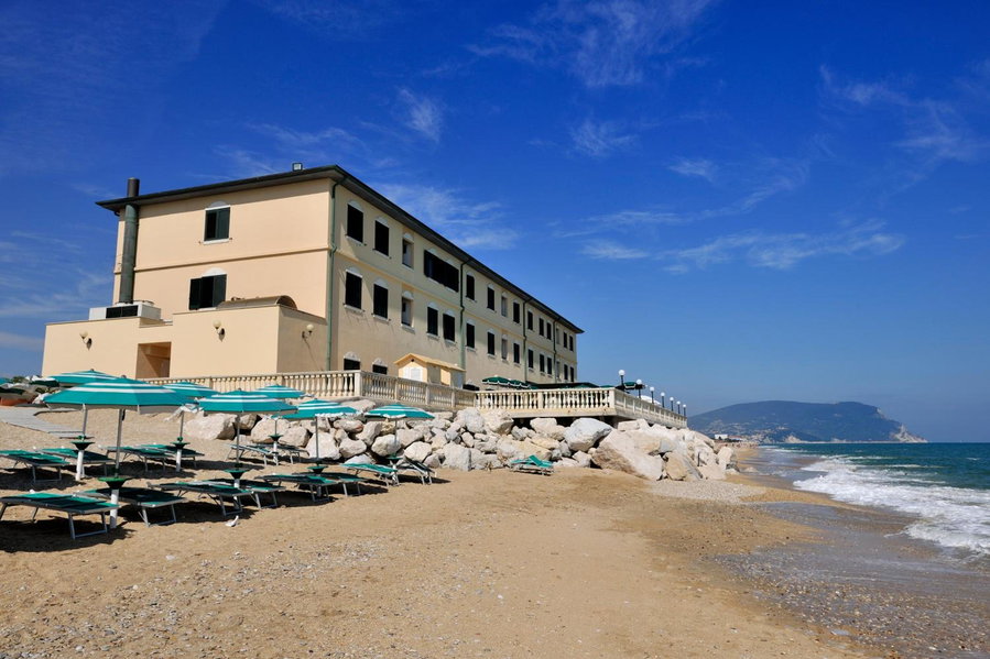 Hotel Brigantino Non Dista, Porto Recanati, Italy