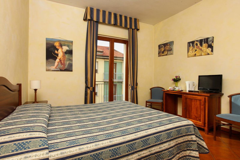 Hotel Bologna, Florence, Italy