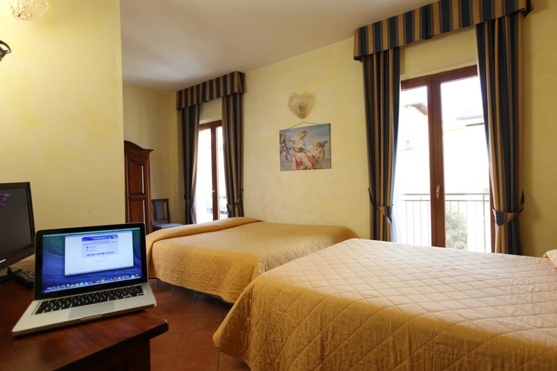 Hotel Bologna, Florence, Italy