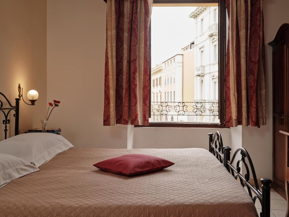 Cagliari Novecento, Italy