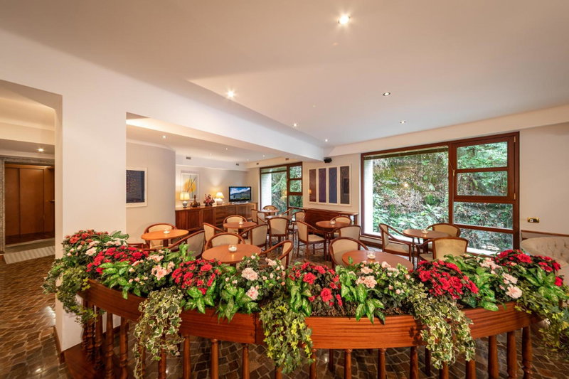 Hotel Ristorante Vapore, Faggeto Lario, Italy