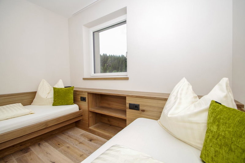 Apartment Hotel Christine, Avelengo, Italy