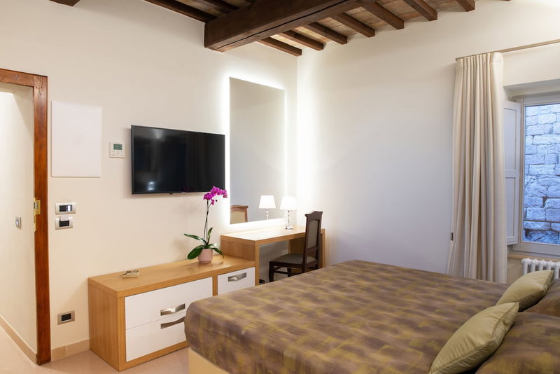 Portica 10, Assisi, Italy
