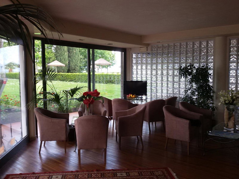 Yachting Hotel Mistral, Sirmione, Italy