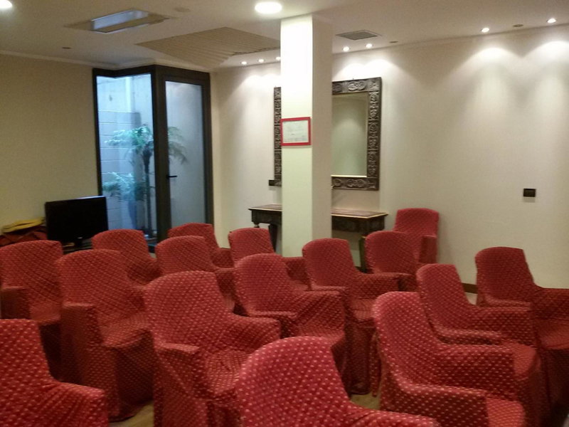 Yachting Hotel Mistral, Sirmione, Italy