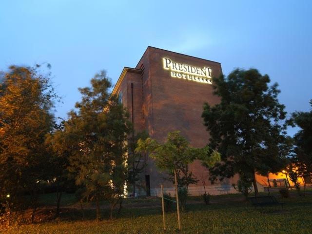 Hotel · Hotel President, Correggio