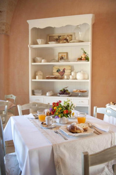 Donna Lucrezia, Pezze di Greco, Italy