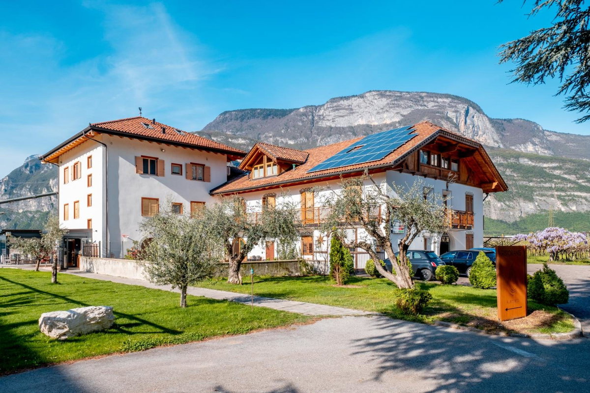 Hotel · Antico Fienile Agritur, Mezzocorona
