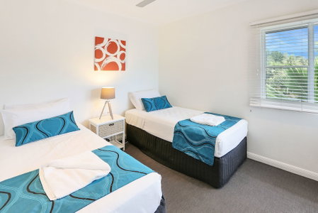 On the Beach Holiday Apartments, Trinity Beach, Australia