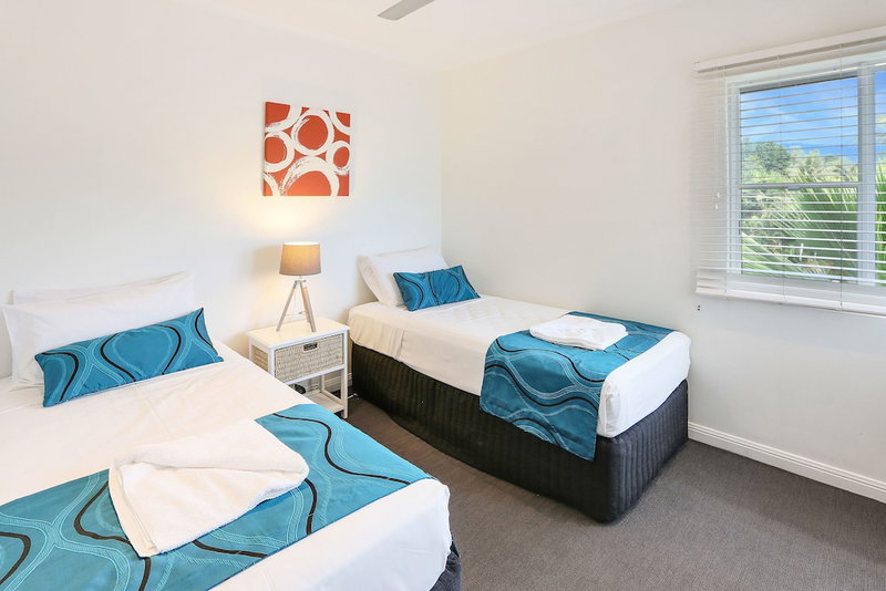 On the Beach Holiday Apartments, Trinity Beach, Australia