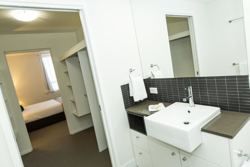 Curtis Central Apartments Official, Gladstone, Australia