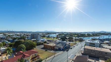 Curtis Central Apartments Official, Gladstone, Australia
