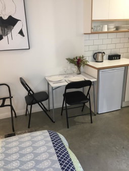 Modern, private and close to town., Albury, Australia
