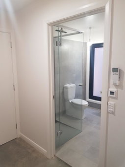 Modern, private and close to town., Albury, Australia