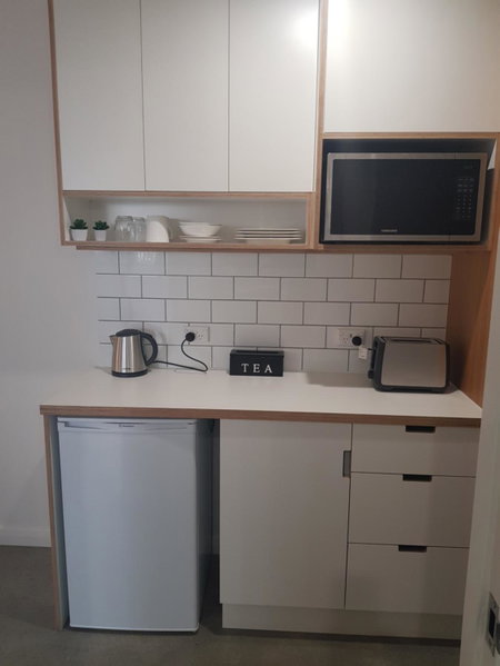 Modern, private and close to town., Albury, Australia