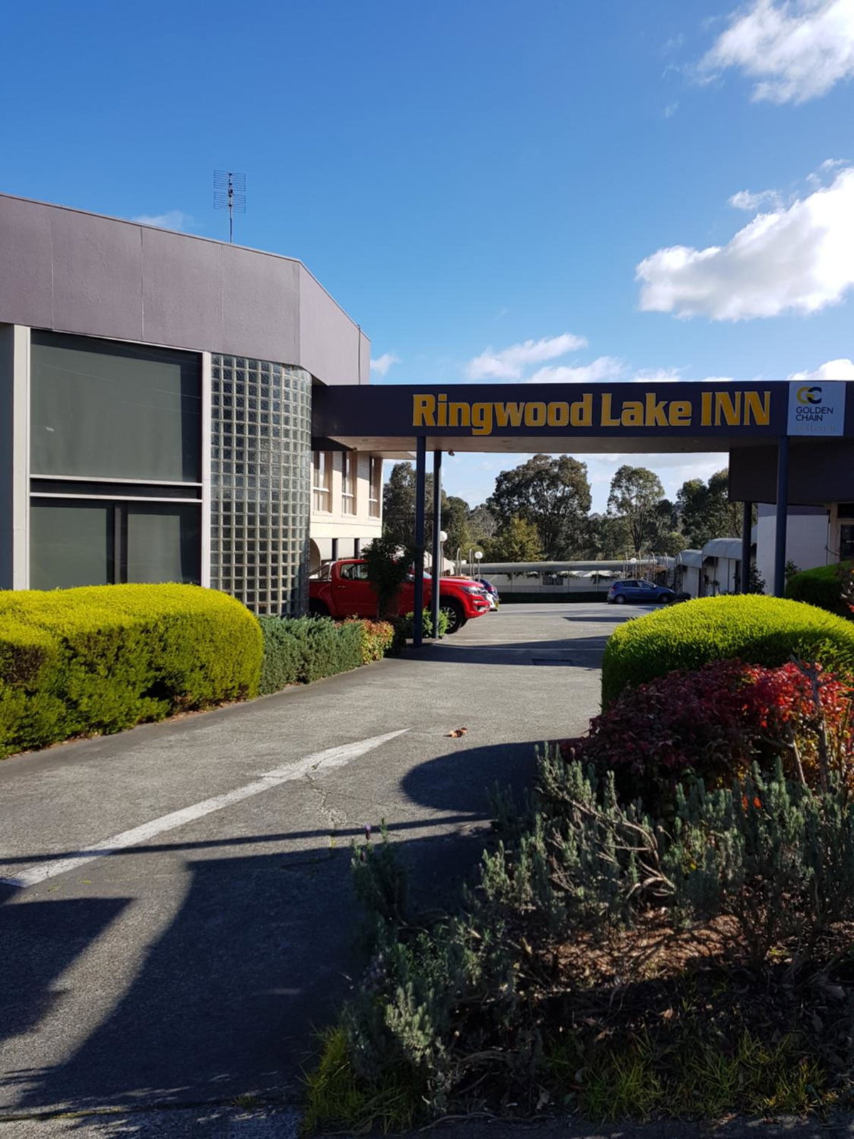 Hotel · Ringwood Lake Inn, Ringwood