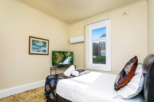 The North Shore Hotel, Sydney, Australia