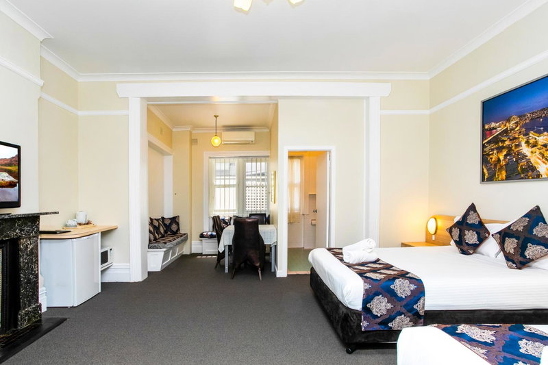 The North Shore Hotel, Sydney, Australia