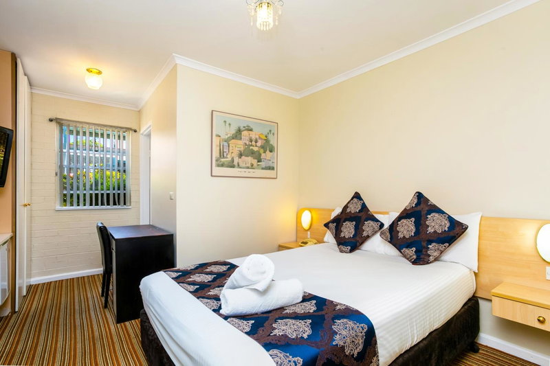 The North Shore Hotel, Sydney, Australia