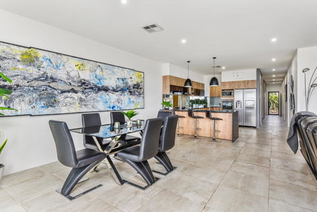 Conroe Executive Townhouse - Modern & Stylish, Mount Gambier, Australia