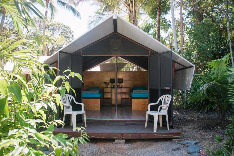 Dougies Backpackers Resort, Port Douglas, Australia