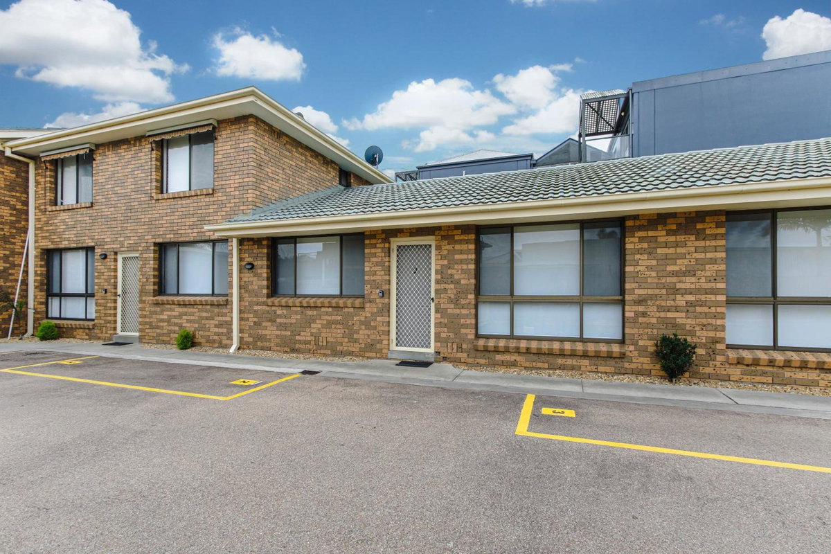 Hotel · Hybiscus Waterfront Apartments, Lakes Entrance