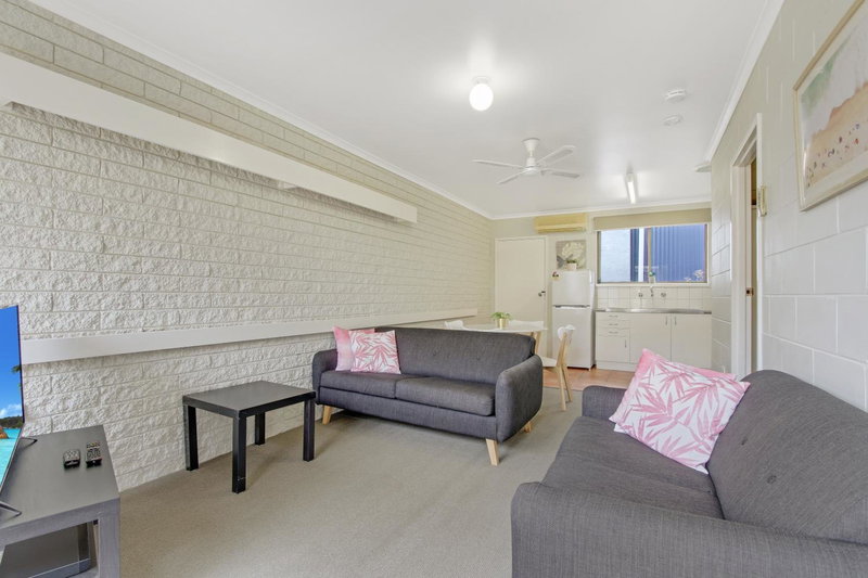 Hybiscus Waterfront Apartments, Lakes Entrance, Australia