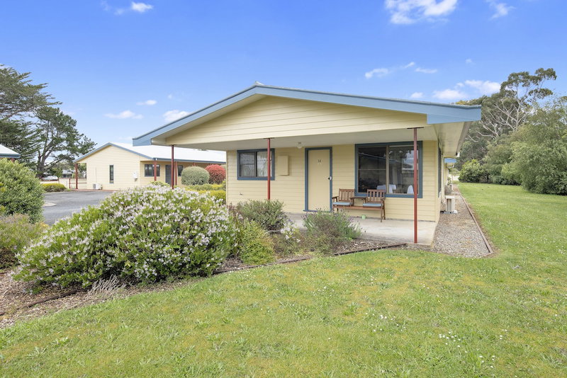 Marsden Court Apartments, Strahan, Australia