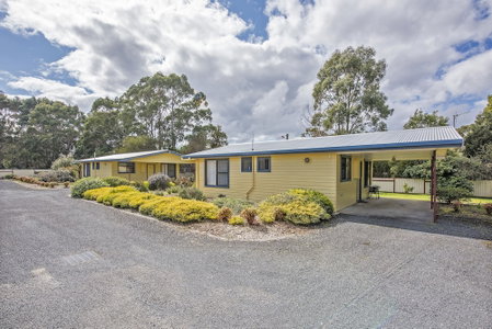 Marsden Court Apartments, Strahan, Australia