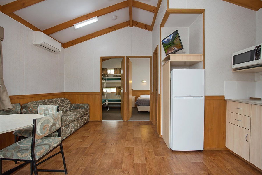 Warrnambool Motel and Holiday Park, Warrnambool, Australia