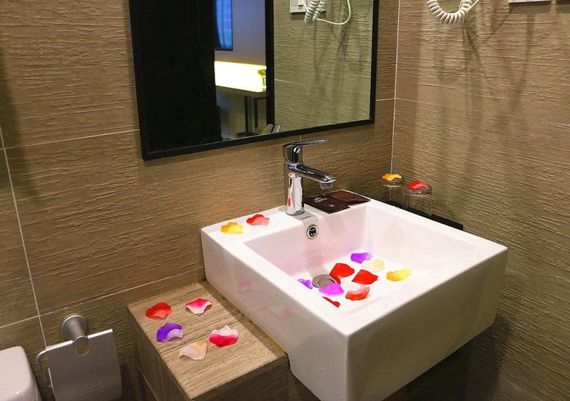 Shanghai Dihang Boutique Hotel Pudong Airport Branch - Provides shuttle service to Pudong Airport and Disneyland, Shanghai, China
