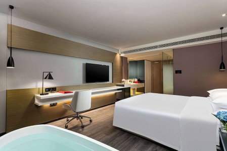 Ramada by Wyndham Yangzhou Slender West Lake, Yangzhou, China
