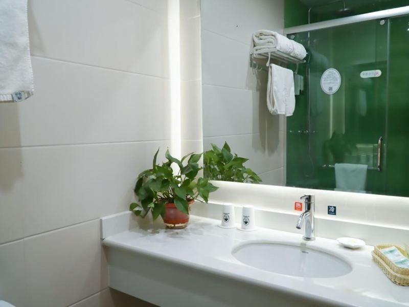GreenTree Inn Shijiazhuang Qiaoxi District Zhongshan Road Xili Street Express Hotel, Shijiazhuang, China