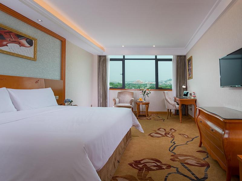 Vienna Hotel (Quanzhou West Lake Store), Quanzhou, China