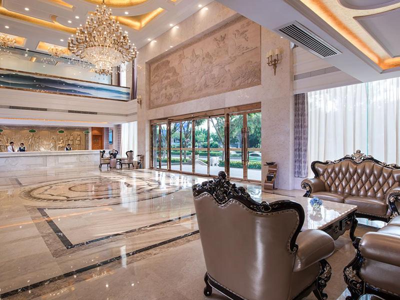 Vienna Hotel (Quanzhou West Lake Store), Quanzhou, China