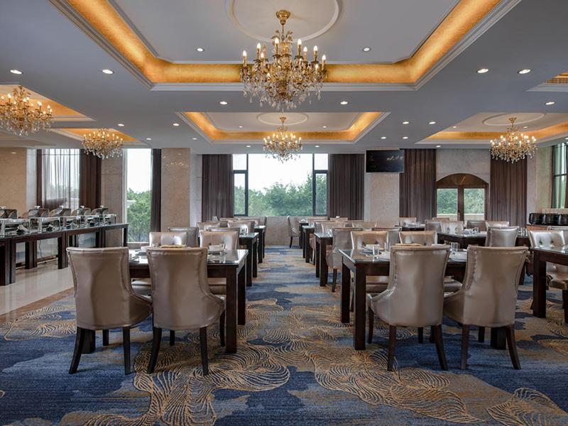 Vienna Hotel (Quanzhou West Lake Store), Quanzhou, China