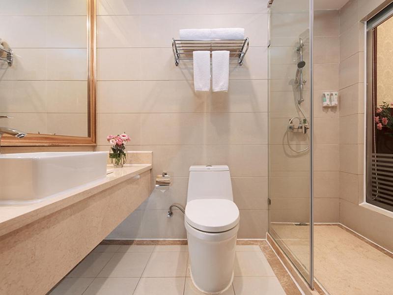 Vienna Hotel Zhongshan XiaoLan, China