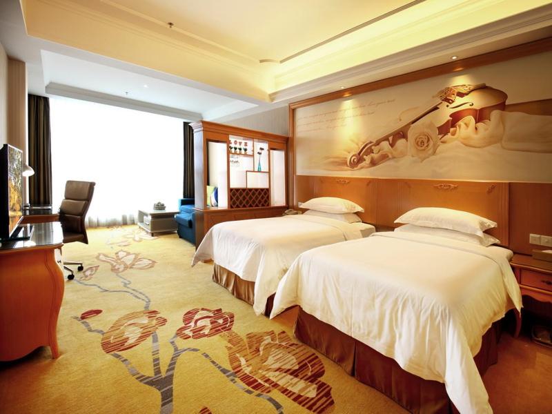 Vienna International Hotel Guangzhou Changlong Qifu Xincun, Guangzhou, China